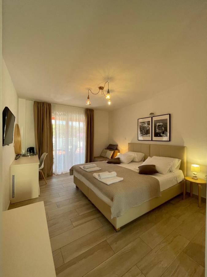 St. Nicholas Rooms Hvar Town Esterno foto
