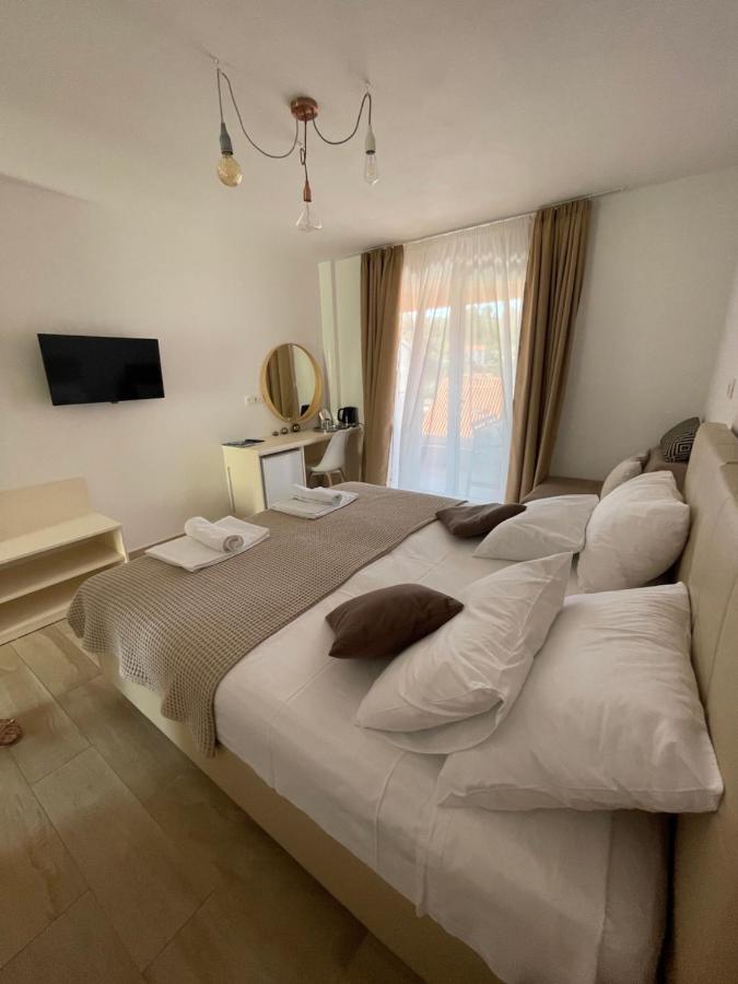 St. Nicholas Rooms Hvar Town Esterno foto