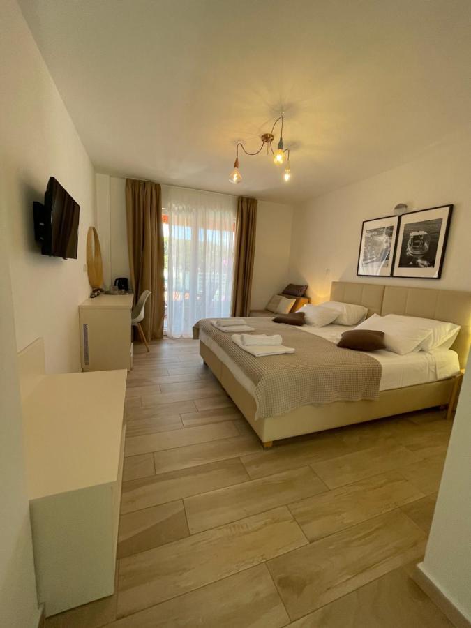 St. Nicholas Rooms Hvar Town Esterno foto